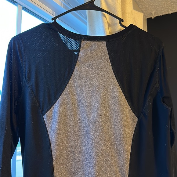 Dry-Fit CAbi Long Sleeve Top - Picture 4 of 5
